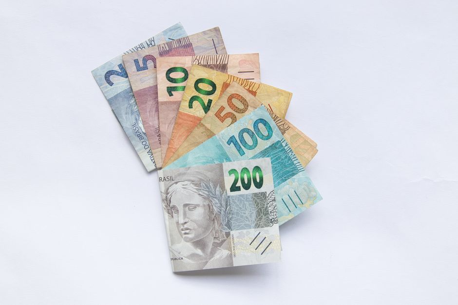 5 Estratégias práticas para aumentar sua renda sem sair de casa