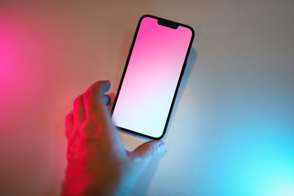 Como identificar e remover aplicativos espiões do seu celular: sinais, ferramentas e passo a passo